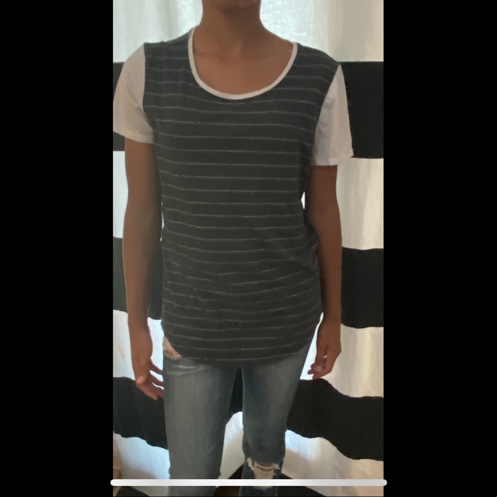 Lululemon T-shirt